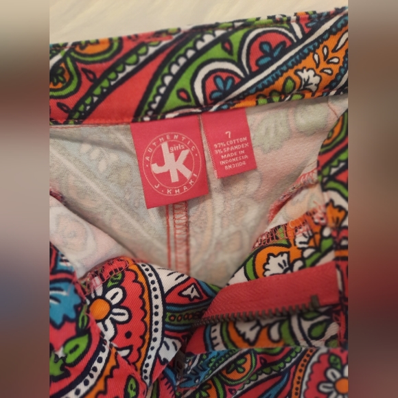 Paisley printed scalloped edge shorts Khaki Brand Size 7-Multi Color - Picture 4 of 5